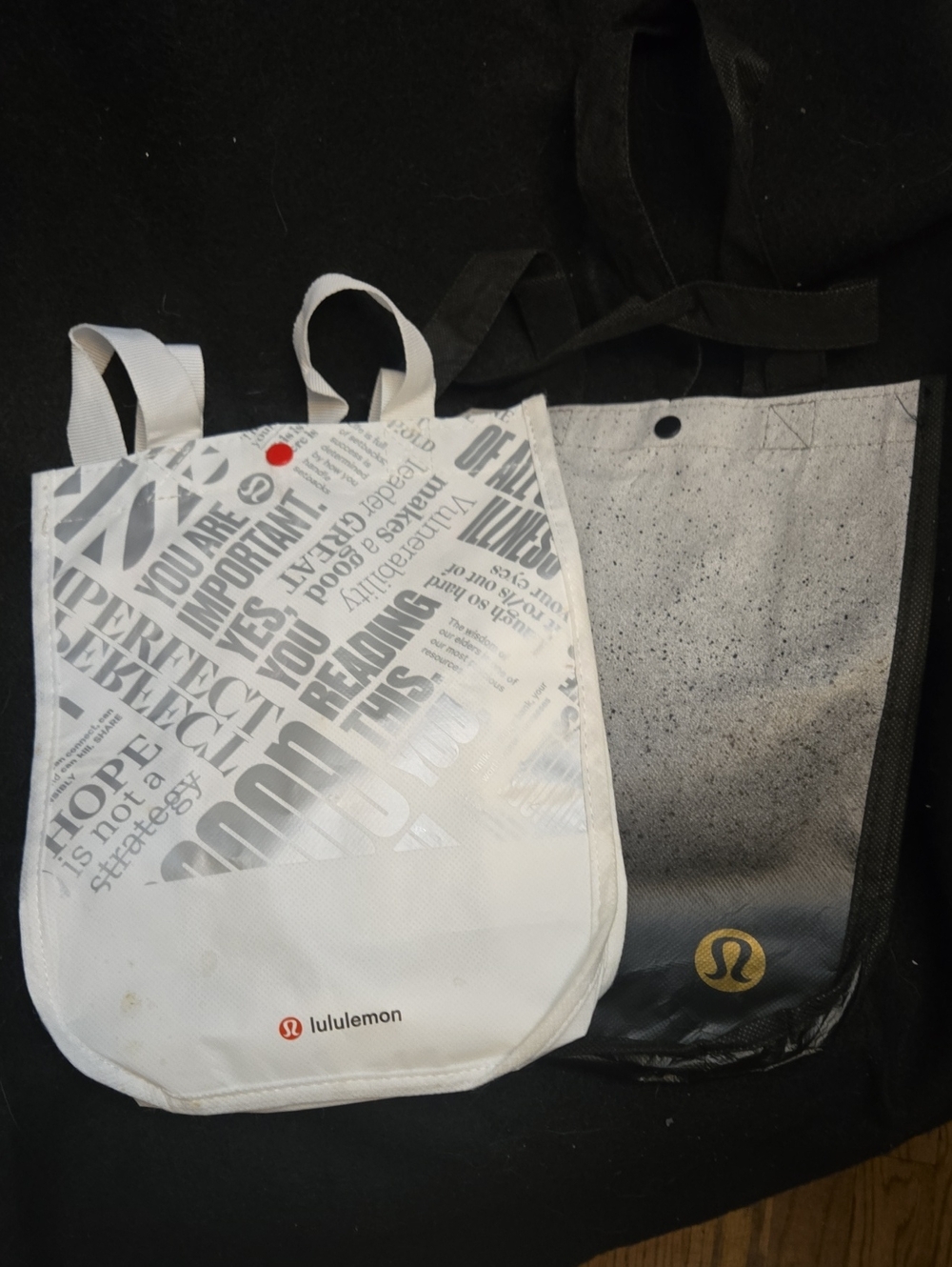 lululemon athletica White & Black Graphic Tote Set